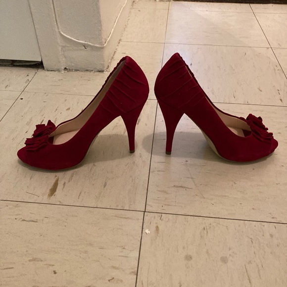 Suede Pumps - Picture 2 of 4
